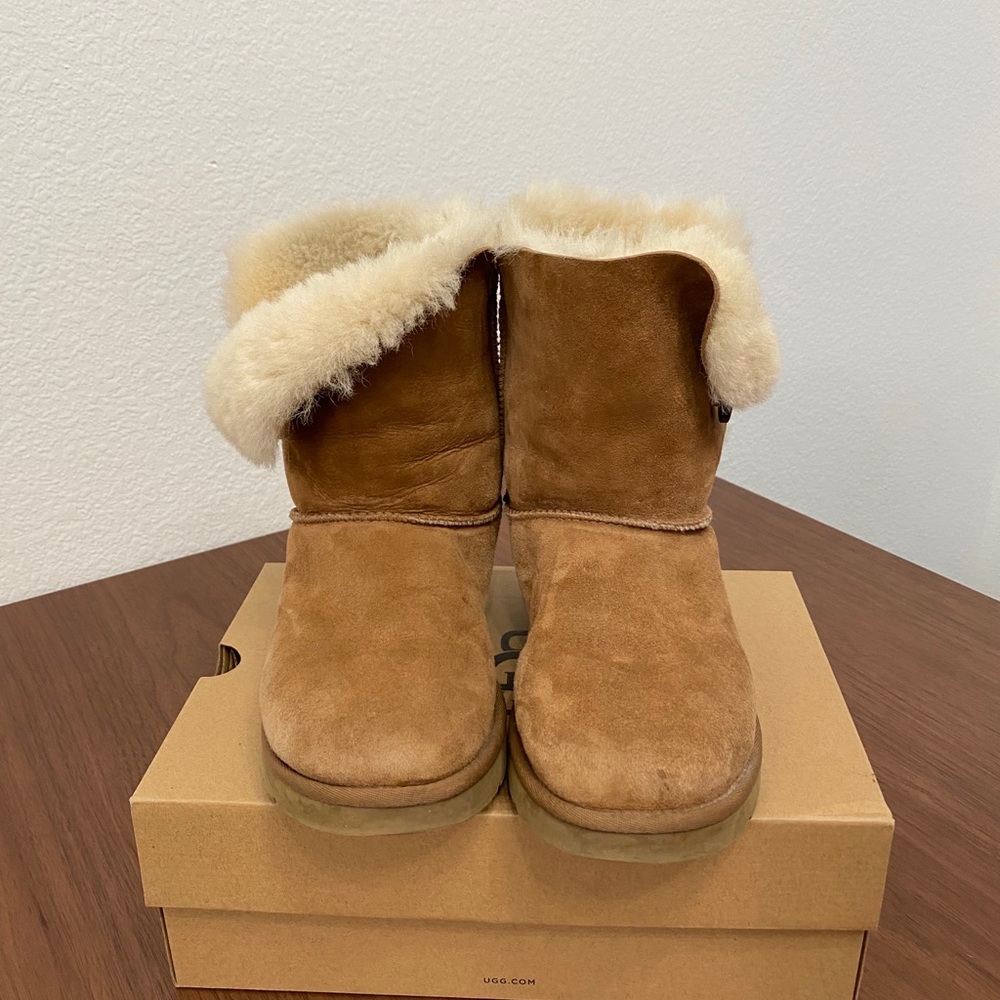 Ugg Bailey Button - image 3